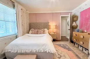 7803 Meadowglen Ln, Houston, TX 77063 - Photo 25