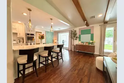 7803 Meadowglen Lane, Houston, TX 77063 - Photo 13