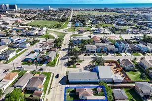 2209 Saladia St, Galveston, TX 77551 - Photo 23