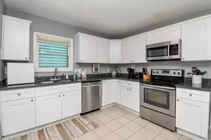 2209 Saladia St, Galveston, TX 77551 - Photo 7