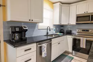 4206 Seabird Dr, Galveston, TX 77554 - Photo 11