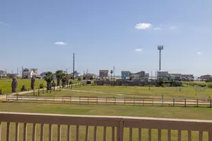 4206 Seabird Dr, Galveston, TX 77554 - Photo 47