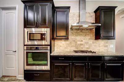 106 Bella Sole, Shenandoah, TX 77381 - Photo 11
