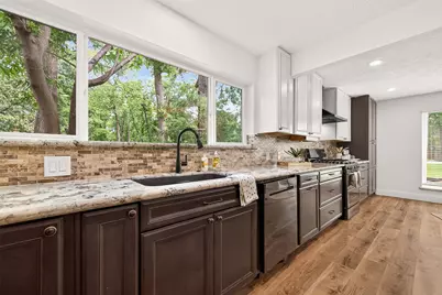 25915 Maplewood Drive, Spring, TX 77386 - Photo 15