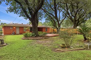 627 Crepe Myrtle Ave, Orange, TX 77630 - Photo 15
