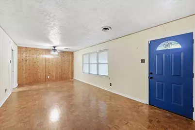 627 Crepe Myrtle Avenue, Orange, TX 77630 - Photo 5