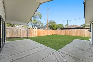 10722 Lynbrook Dr, Houston, TX 77042 - Photo 33