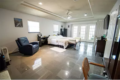 2650 W Lucas Drive, Beaumont, TX 77706 - Photo 9