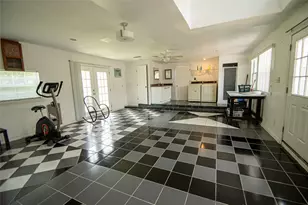 2650 W Lucas Dr, Beaumont, TX 77706 - Photo 13