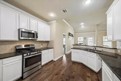 3805 Enchanted Timbers Lane, Spring, TX 77386 - Photo 11
