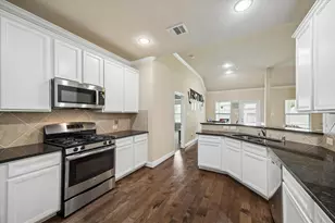 3805 Enchanted Timbers Ln, Spring, TX 77386 - Photo 11