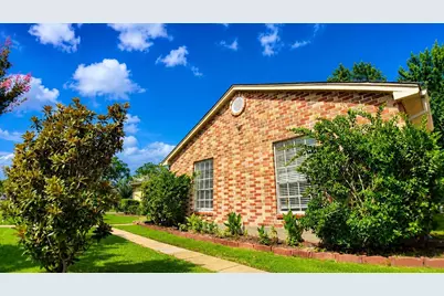 9507 Wellsworth Drive, Houston, TX 77083 - Photo 29