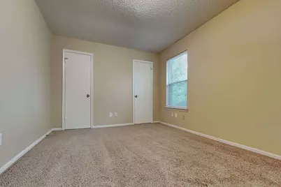 11 Brentwood Oaks Court, The Woodlands, TX 77381 - Photo 13