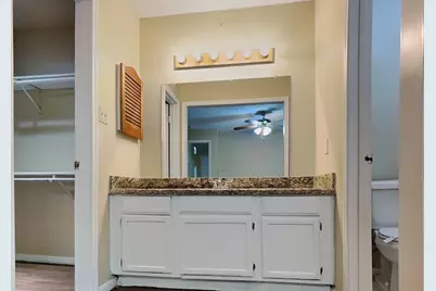 11 Brentwood Oaks Court, The Woodlands, TX 77381 - Photo 17