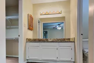 11 Brentwood Oaks Ct, The Woodlands, TX 77381 - Photo 17