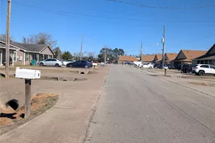 138 S Bend Ct, Willis, TX 77378 - Photo 13