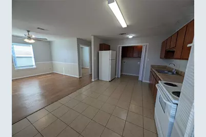 138 S Bend Court #A, Willis, TX 77378 - Photo 3