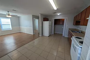 138 S Bend Ct, Willis, TX 77378 - Photo 3