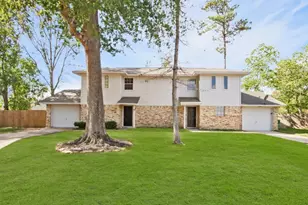 1600 Hazelwood St, Conroe, TX 77301 - Photo 5