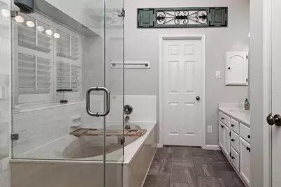 2619 Knollbrook Lane, Spring, TX 77373 - Photo 17
