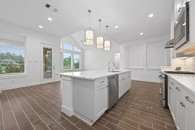 18338 Tiger Flowers Drive, Conroe, TX 77302 - Photo 17