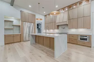 608 E 26th St, Houston, TX 77008 - Photo 7