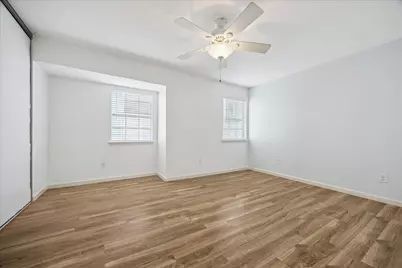 5807 Beverlyhill Street #23, Houston, TX 77057 - Photo 11