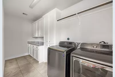 5119 Locust Street, Bellaire, TX 77401 - Photo 41