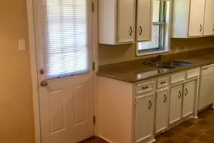 117 Chestnut St, Lake Jackson, TX 77566 - Photo 5