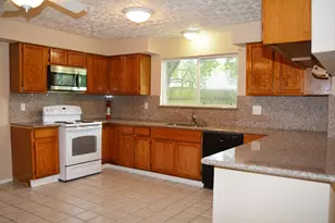 3703 Embarcadero Dr, Houston, TX 77082 - Photo 9