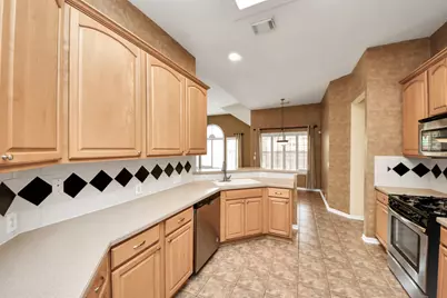 7310 Whistle Court, Sugar Land, TX 77479 - Photo 21