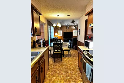 615 Roene Lane, West Columbia, TX 77486 - Photo 5