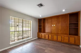 427 Sunnyside St, Huntsville, TX 77320 - Photo 5
