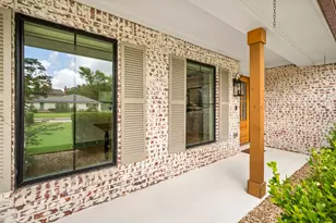 2311 Stoney Brook Dr, Houston, TX 77063 - Photo 3