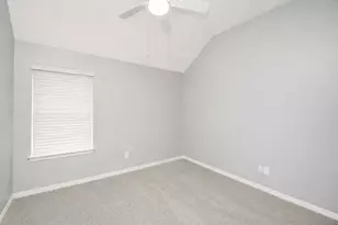 11301 Misty Morning St, Pearland, TX 77584 - Photo 17