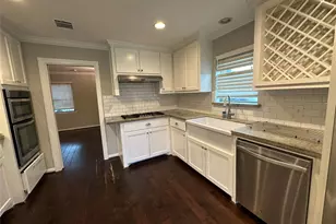 8038 Carvel Ln, Houston, TX 77036 - Photo 9