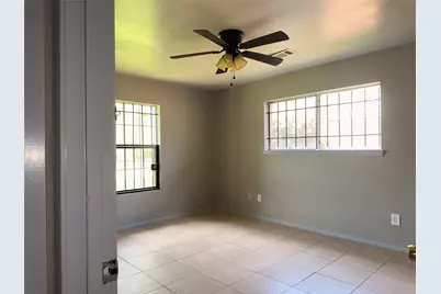 6841 Flamingo Drive, Houston, TX 77087 - Photo 7
