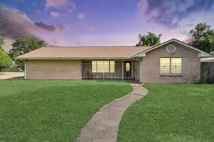 138 W Wellington St, Houston, TX 77076 - Photo 1
