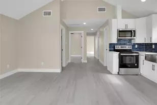 835 22nd St, San Leon, TX 77539 - Photo 5