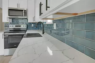 835 22nd St, San Leon, TX 77539 - Photo 9