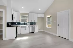 835 22nd St, San Leon, TX 77539 - Photo 7