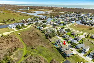 12828 E Conquistador Dr, Galveston, TX 77554 - Photo 33
