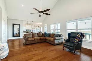 12828 E Conquistador Dr, Galveston, TX 77554 - Photo 13