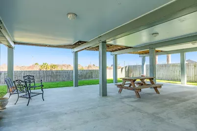 12828 E Conquistador Drive, Galveston, TX 77554 - Photo 9