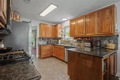 1730 Oak Valley Drive, Kemah, TX 77565 - Photo 7