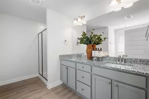 5321 W Bayou Maison Cir, Dickinson, TX 77539 - Photo 5