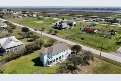 805 Nelson Avenue, Port Bolivar, TX 77650 - Photo 25