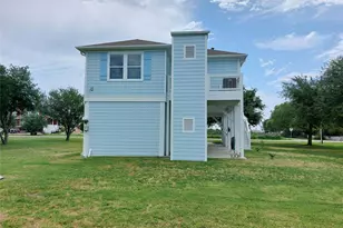 805 Nelson Ave, Port Bolivar, TX 77650 - Photo 21