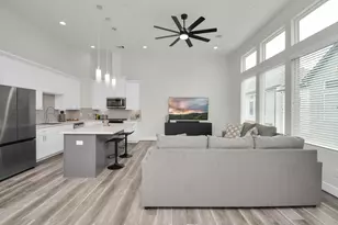 2504 W Tidwell Rd, Houston, TX 77091 - Photo 5