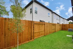 2504 W Tidwell Rd, Houston, TX 77091 - Photo 31